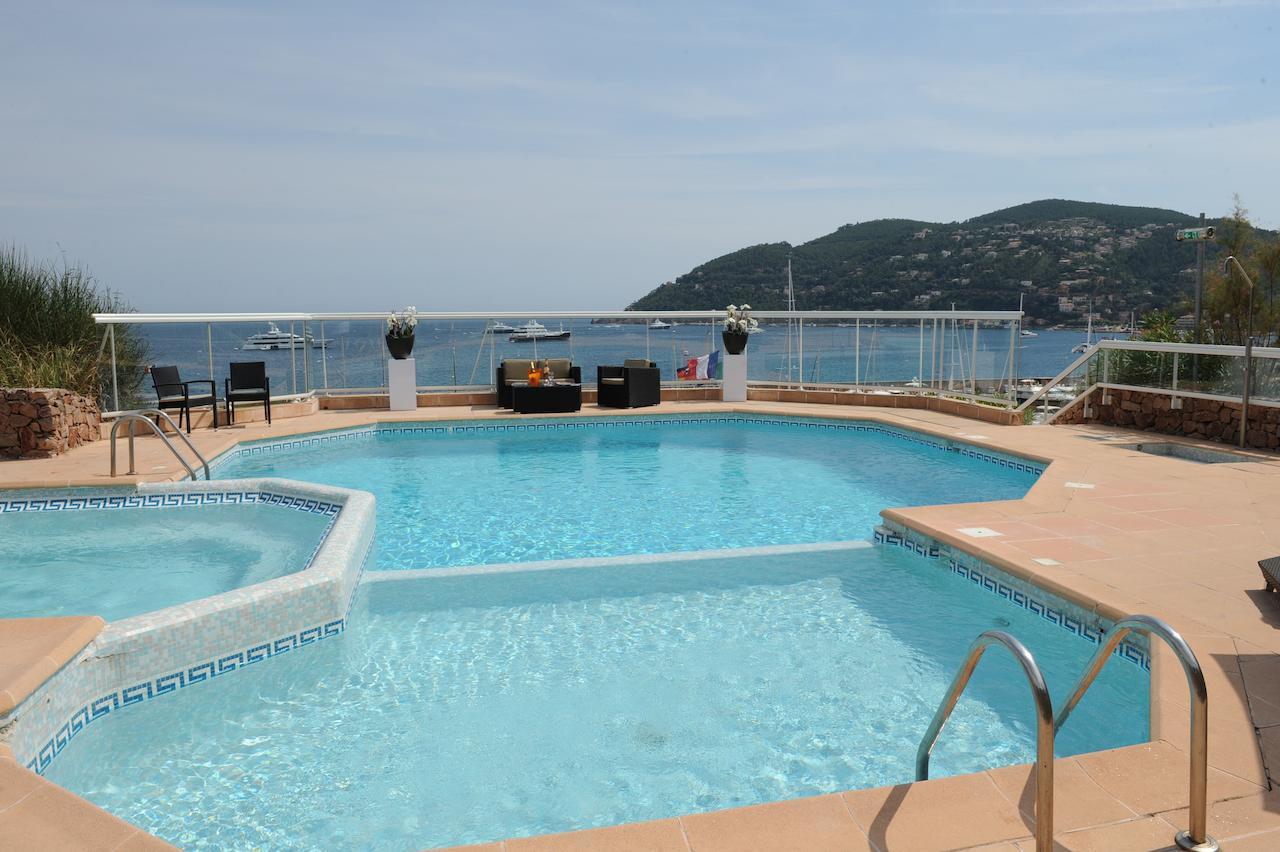 Riviera Beach Hotel Мандельє-ла-Напуль Екстер'єр фото